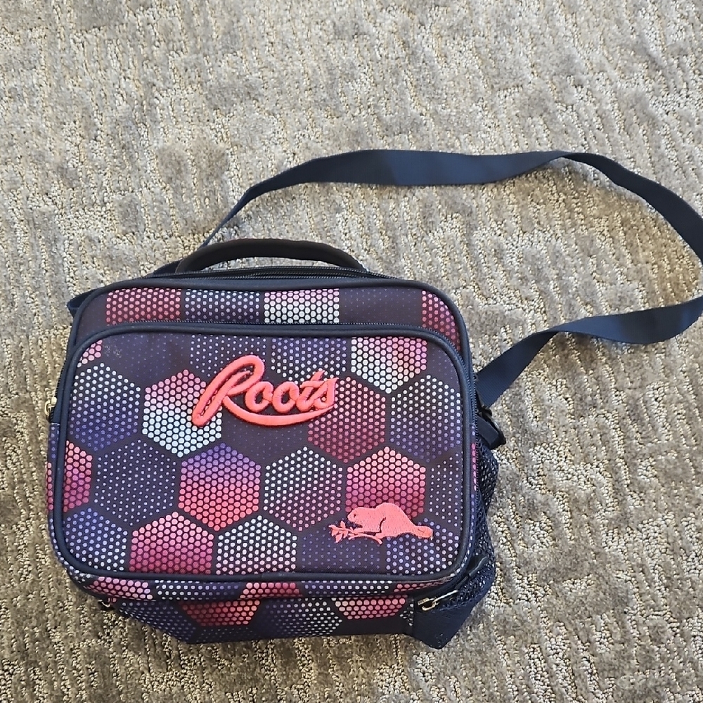 Roots Hexagon Pattern Lunch Box